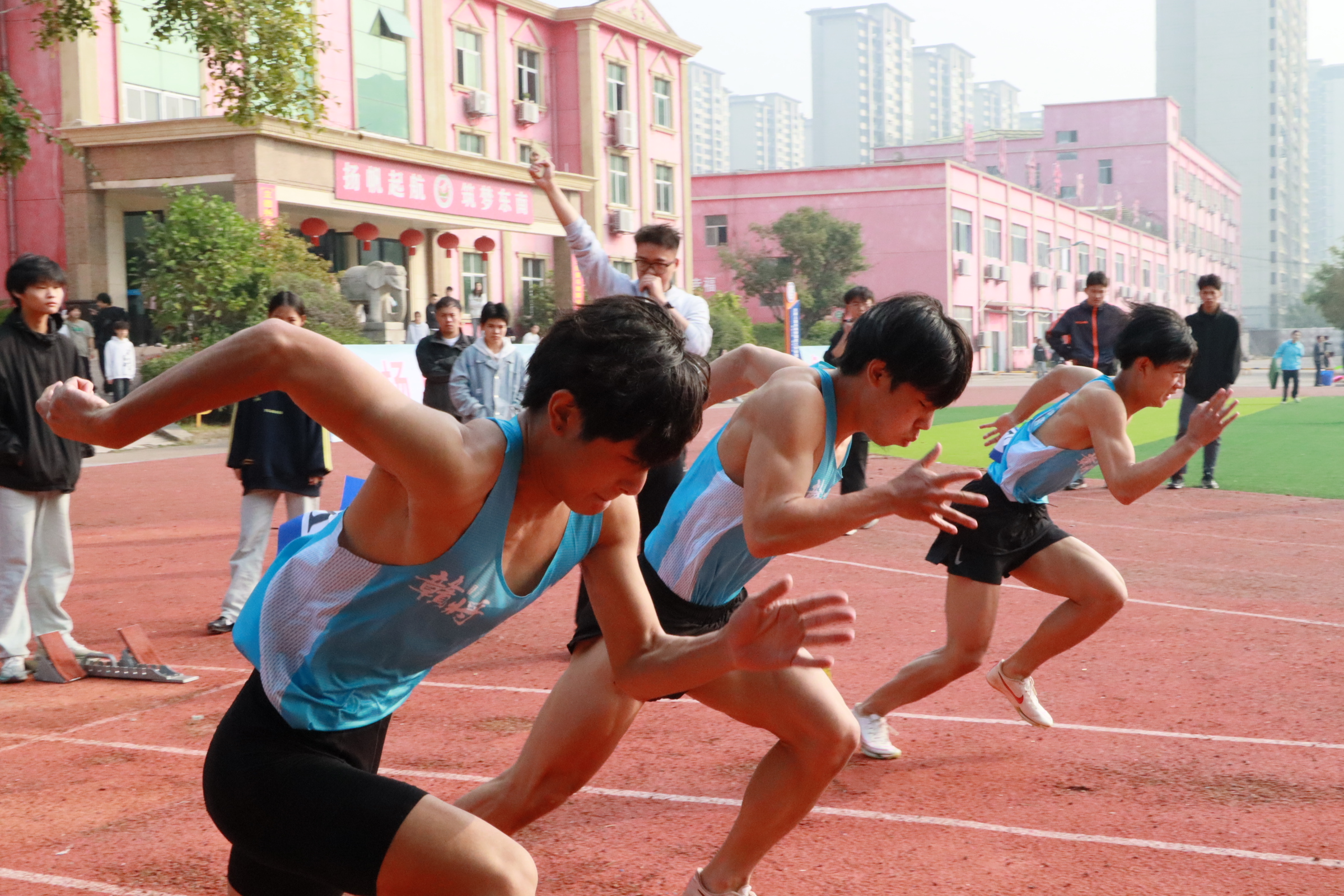 1748421553480398.jpg 运动训练.JPG